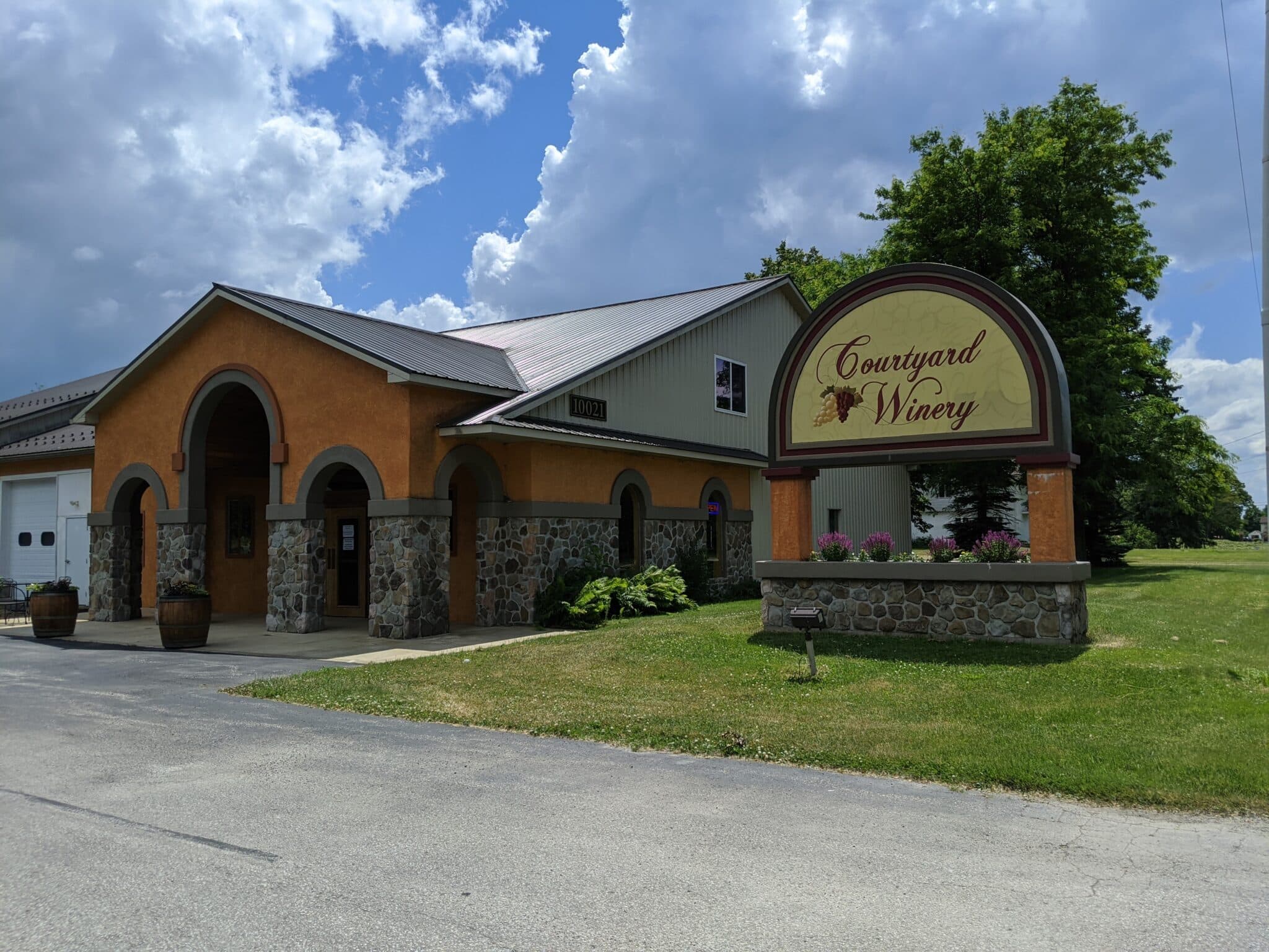 A photo of Courtyard Winery in Lake Erie Wine Country.